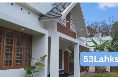 Puthupally 1500sft New home